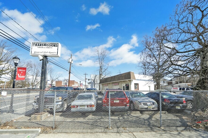 Primary Photo Of 2139 Springfield Ave, Vauxhall Auto Repair For Sale