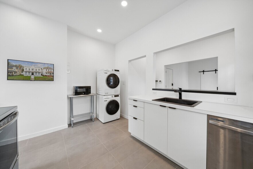 More Photos Of 2810 Griffin Ave, Richmond Apartments For Sale