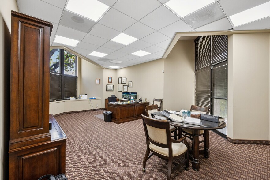 More Photos Of 550 Price Ave, Redwood City Office For Sale
