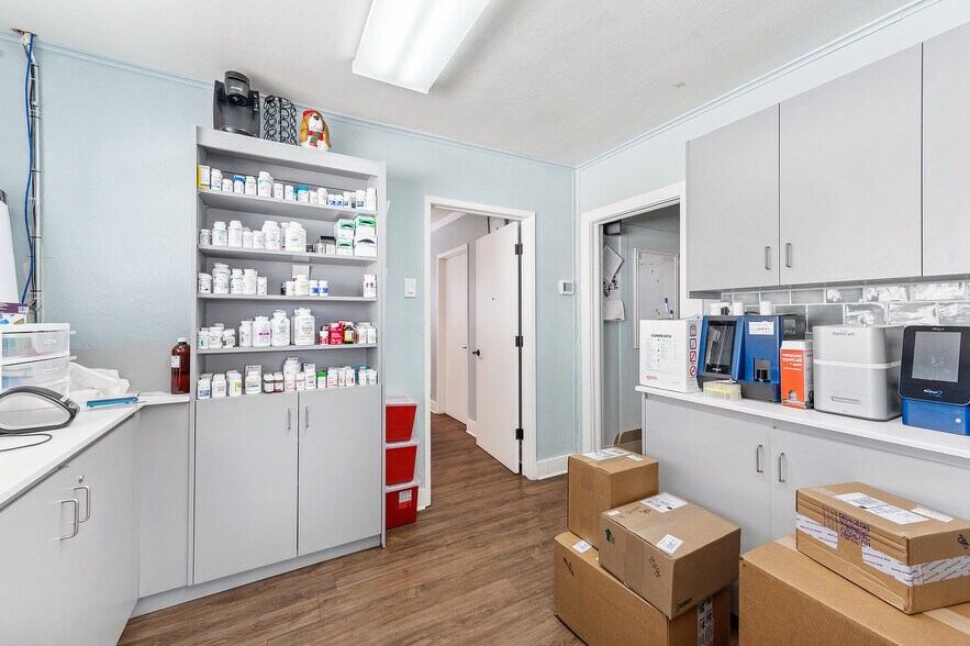 More Photos Of 1129-1135 Hunter Lake Dr, Reno Storefront Retail Residential For Sale