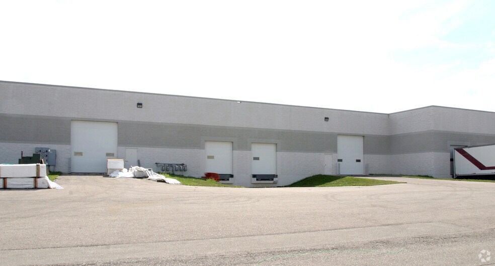 More Photos Of 2485 Corporate Cir, East Troy Distribution For Sale