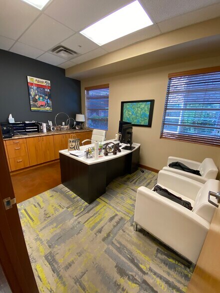 More Photos Of 4425 E Agave Rd, Phoenix Office For Lease