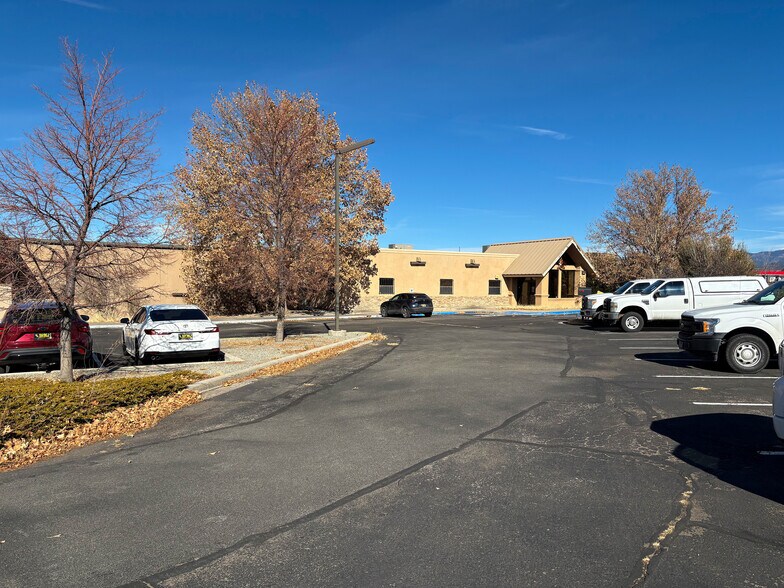Primary Photo Of 2680 Sawmill Rd, Santa Fe Distribution For Sale
