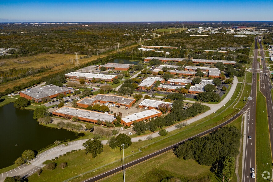 More Photos Of 5910 Breckenridge Pky, Tampa Light Distribution For Lease