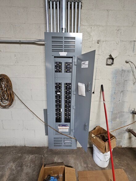 More Photos Of 3274 Beekman St, Cincinnati Warehouse For Sale