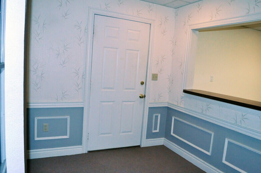 More Photos Of 285 Littleton Rd, Westford Office Residential For Sale