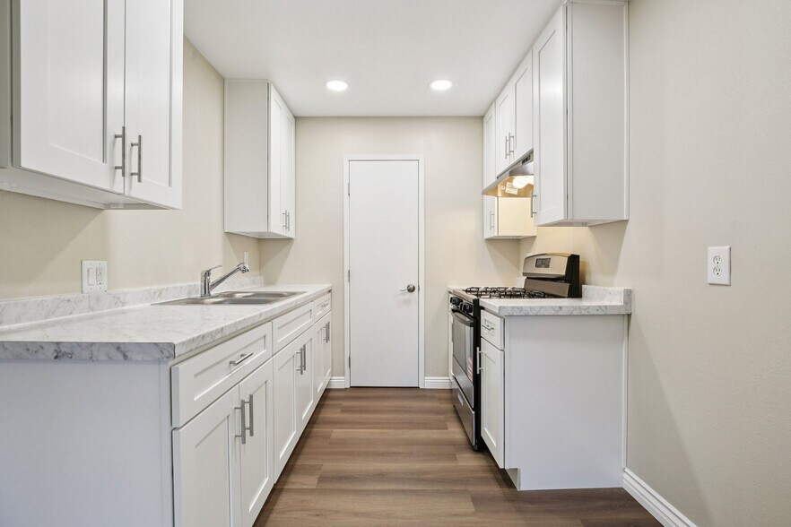 More Photos Of 1001 N Harbor Blvd, La Habra Apartments For Sale