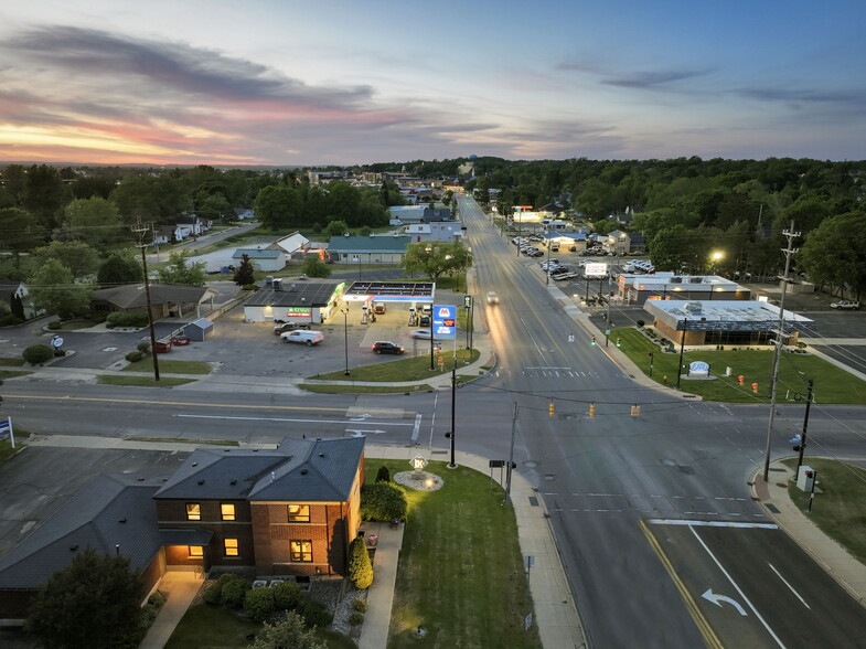 More Photos Of 1104 S Mitchell St, Cadillac Office For Sale