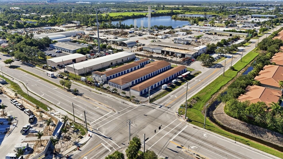 More Photos Of 15415 Pine Ridge Rd, Fort Myers Self Storage For Sale