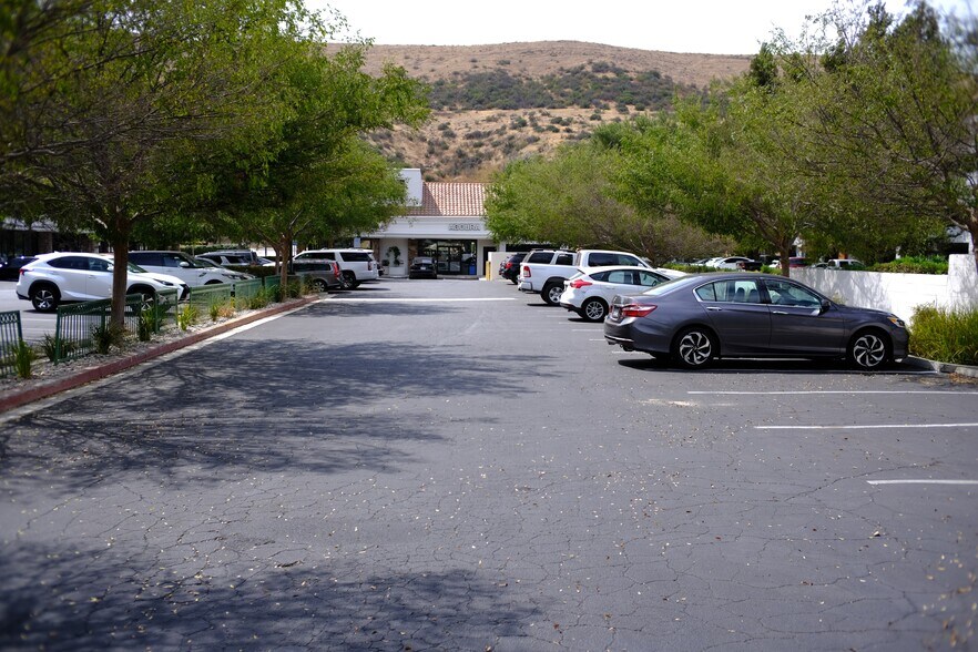 More Photos Of 28700-28716 Roadside Dr, Agoura Hills Unknown For Lease