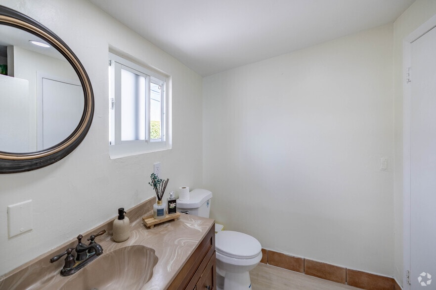 More Photos Of 6443 Bird Rd, Miami Medical For Sale