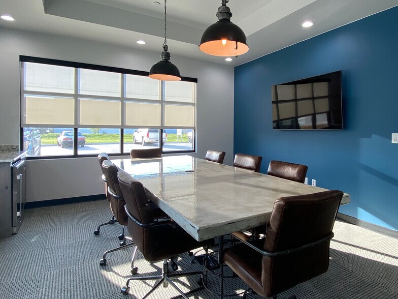 More Photos Of 13085 Harmon Rd, Fort Worth Industrial For Lease