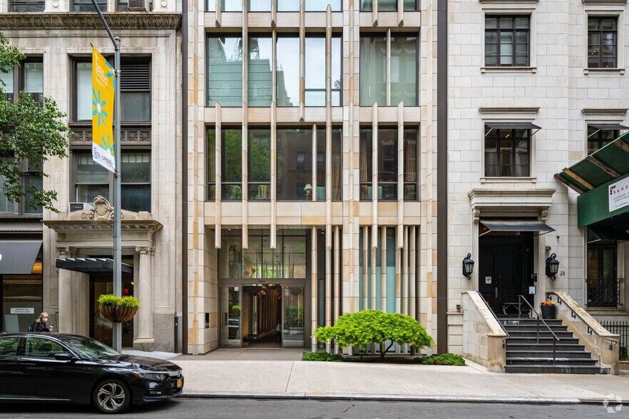More Photos Of 23 E 22nd St, New York Apartments For Lease
