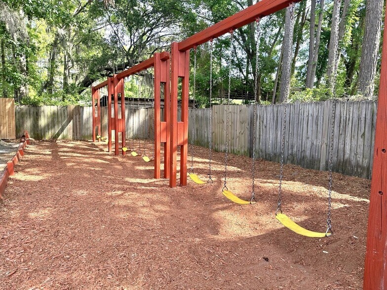 More Photos Of 794 King George Blvd, Savannah Schools For Lease