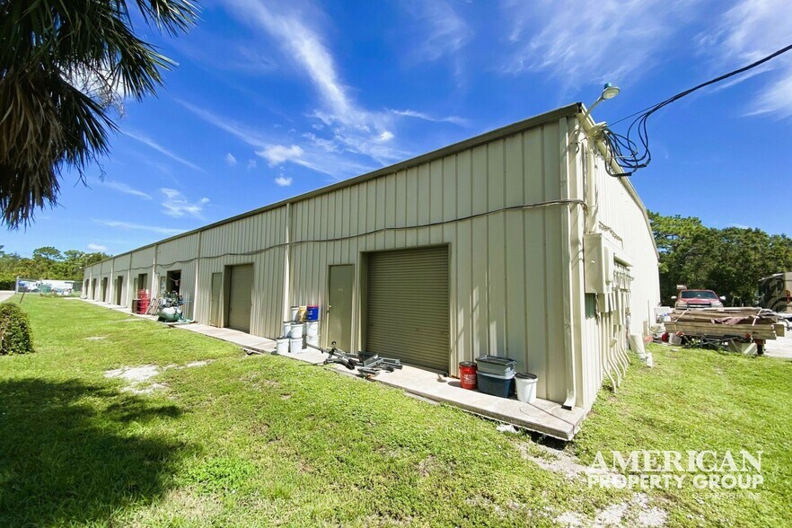 More Photos Of 976 S River Rd, Englewood Warehouse For Lease