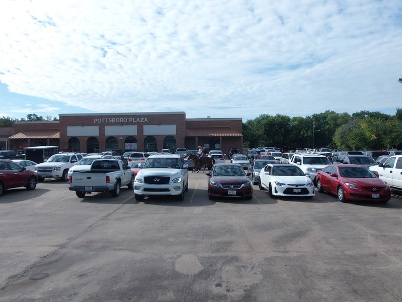 More Photos Of 680 E FM 120, Pottsboro Freestanding For Lease