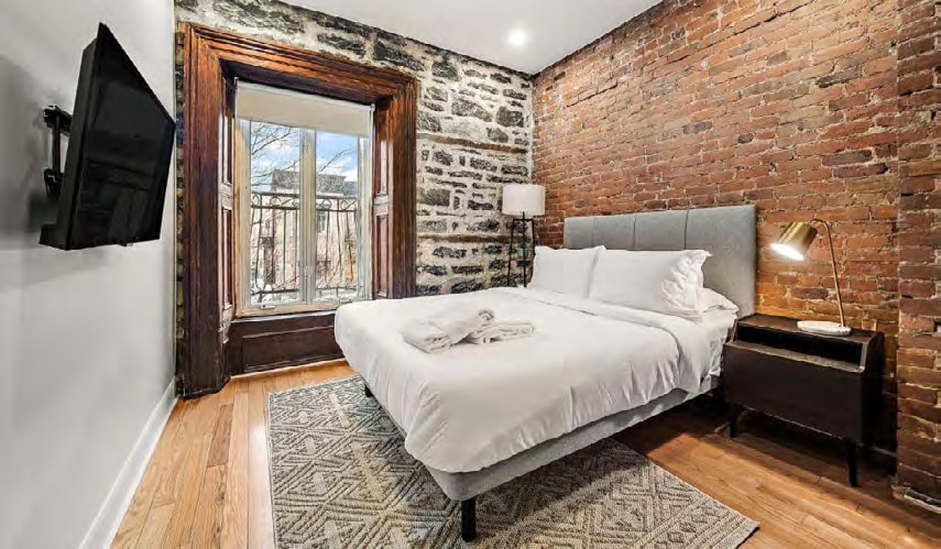 More Photos Of , Montréal General Retail For Sale