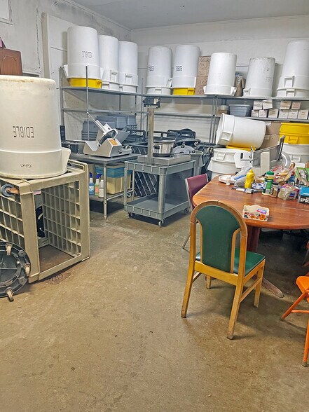 More Photos Of 102 S Van Buren St, New Athens General Retail For Sale