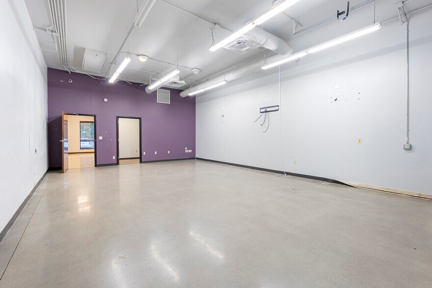 More Photos Of 2125 College Ave, Conway Freestanding For Lease