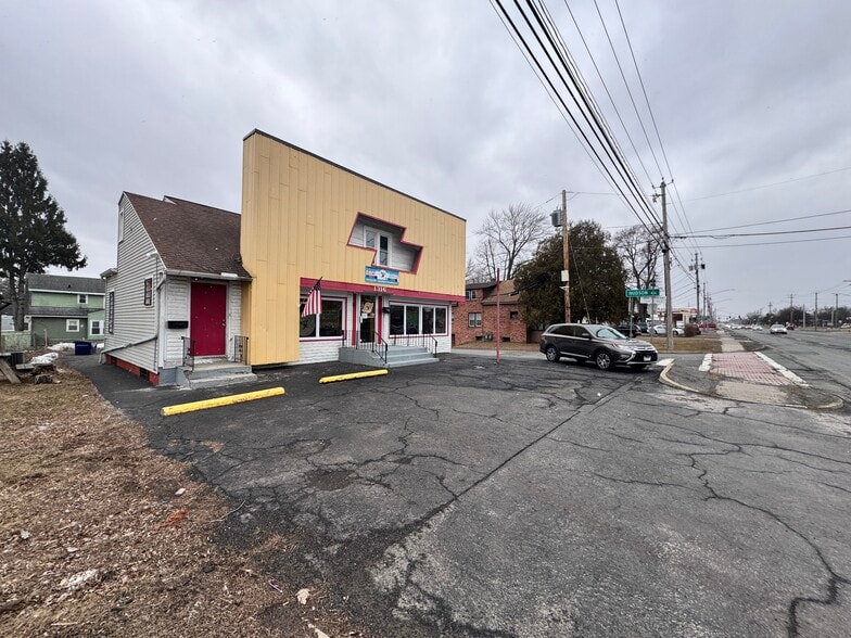 More Photos Of 1316 Central Ave, Albany Freestanding For Sale