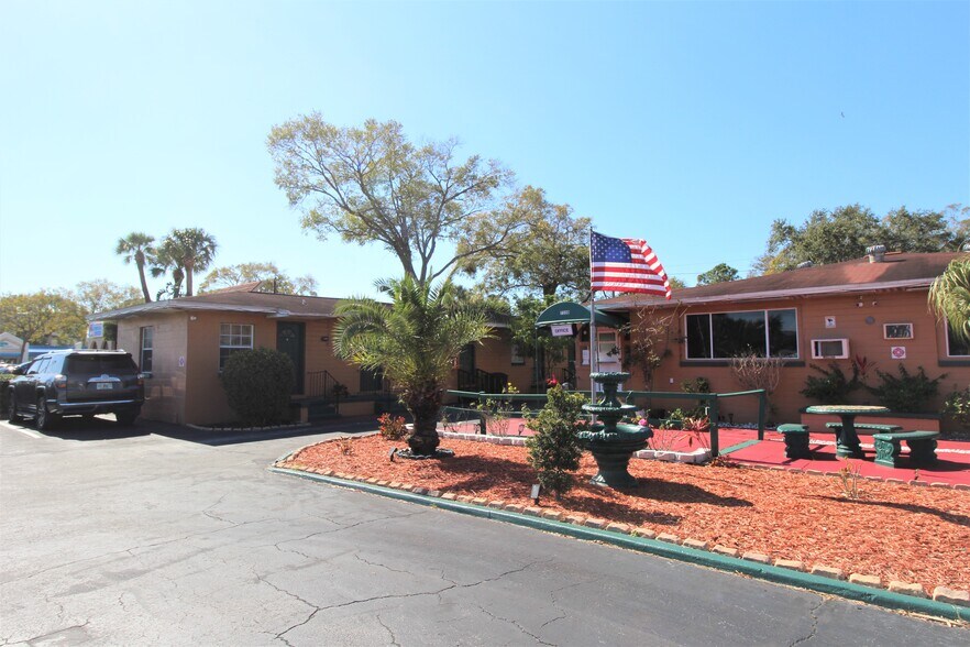Primary Photo Of 7330 4th St N, Saint Petersburg Hotel For Sale