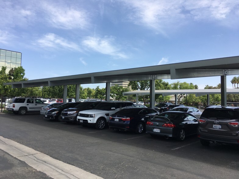 More Photos Of 5401 Business Park S, Bakersfield Loft Creative Space For Lease