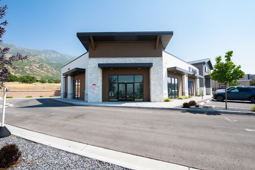 More Photos Of 82-94 Highland Dr, Santaquin Storefront Retail Office For Lease