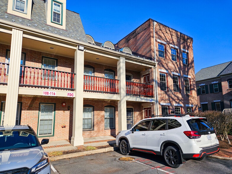 More Photos Of 100-122 E Broad St, Falls Church Office For Sale