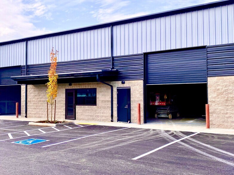 More Photos Of 11413 NE 126th St, Vancouver Unknown For Lease