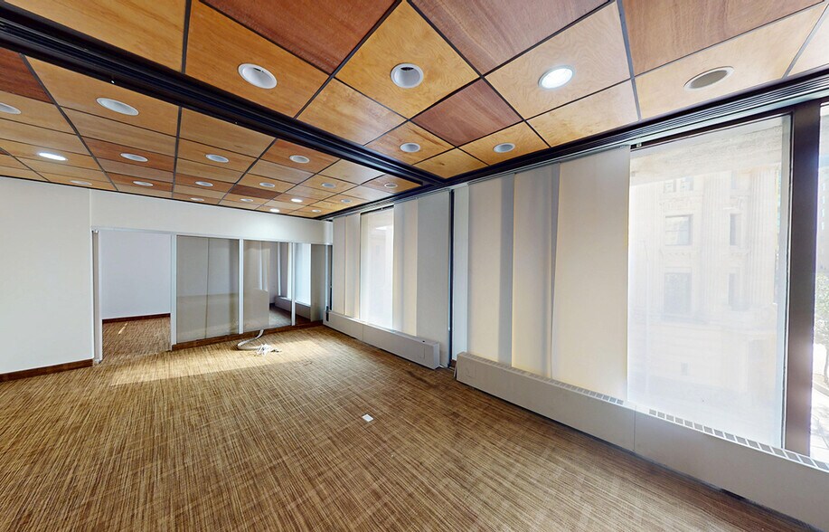 More Photos Of 250 Portage Av, Winnipeg Office For Sale