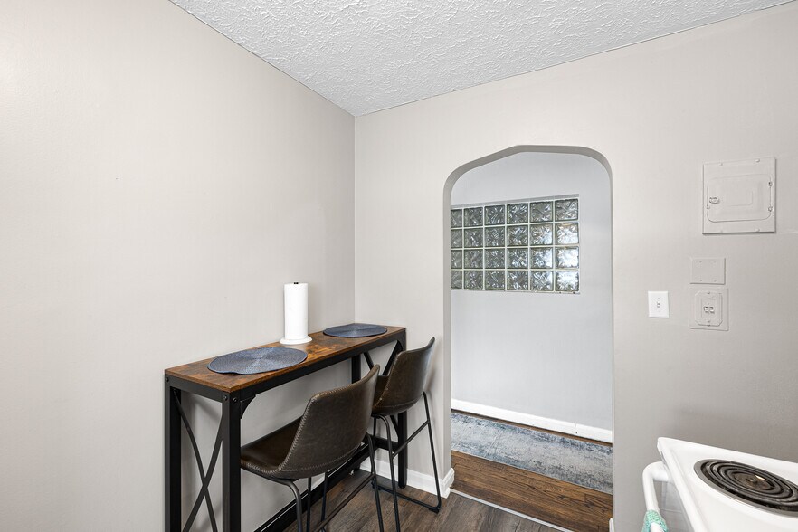 More Photos Of 201 3rd St, Fairport Harbor Hospitality For Sale