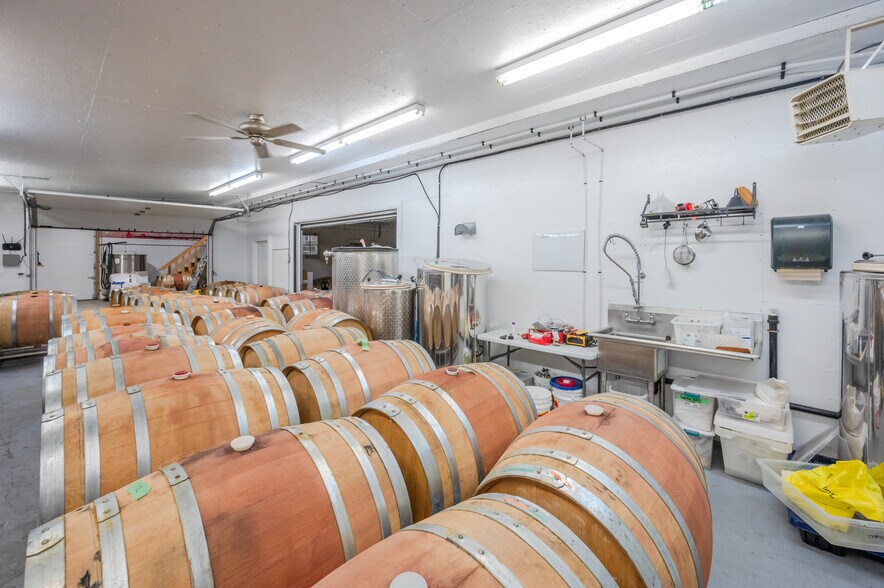 More Photos Of 1002 British Columbia 3, Cawston Winery Vineyard For Sale