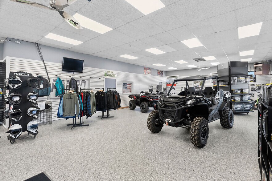 More Photos Of 29130 US 160 Hwy, South Fork Storefront For Sale