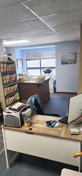 More Photos Of 2 Pomperaug Office Park, Southbury Office For Sale