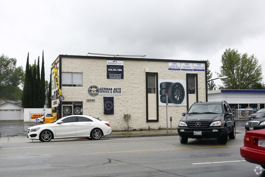 More Photos Of 18066 Ventura Blvd, Encino Auto Dealership For Sale