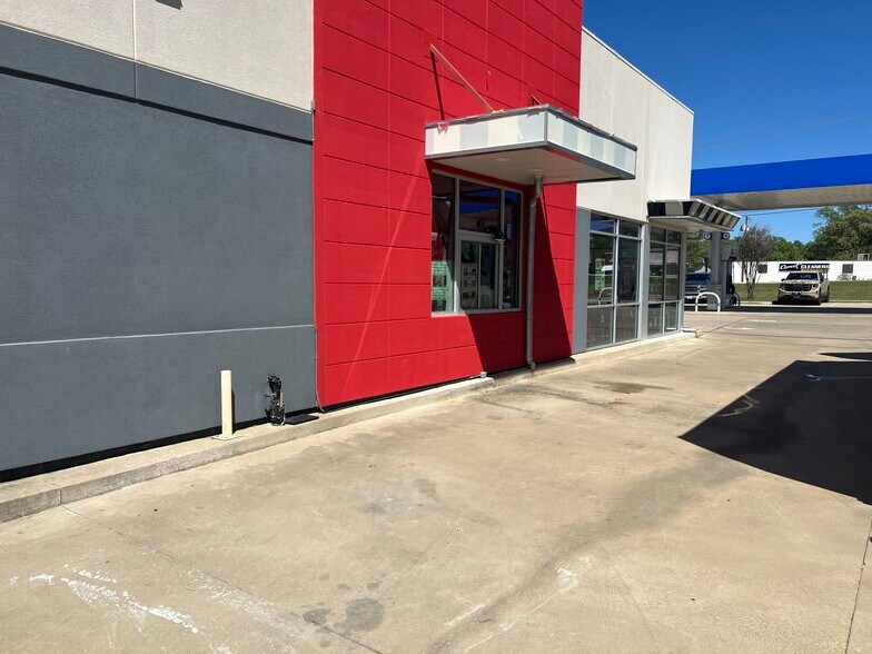 More Photos Of 7205 S Broadway Ave, Tyler Fast Food For Lease