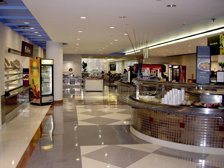 More Photos Of 1 Corporate Dr, Long Grove Unknown For Lease