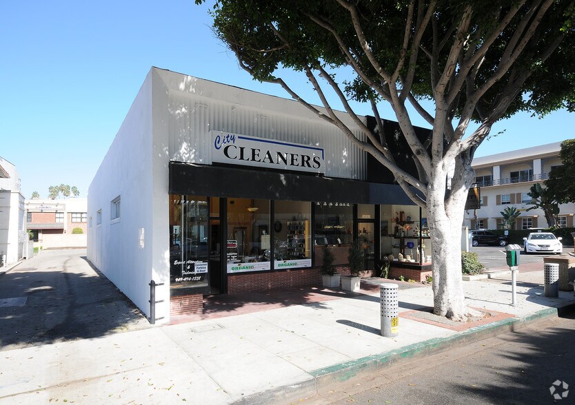 More Photos Of 224-226 Ocean Ave, Laguna Beach Freestanding For Lease