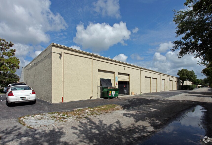More Photos Of 324-378 SW 13th Ave, Pompano Beach Manufacturing For Lease