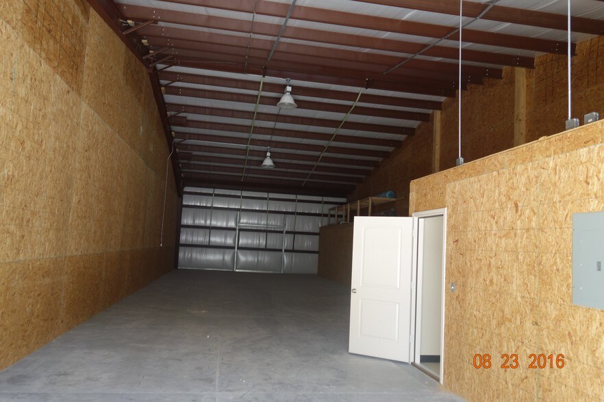 More Photos Of 2260 Dickinson Ave, Dickinson Warehouse For Lease
