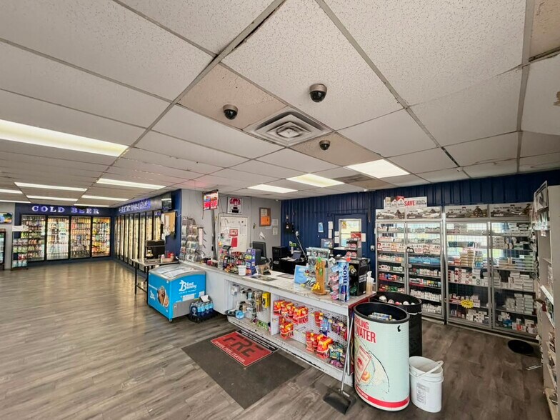 More Photos Of 21545 AR-109, Scranton Restaurant For Lease