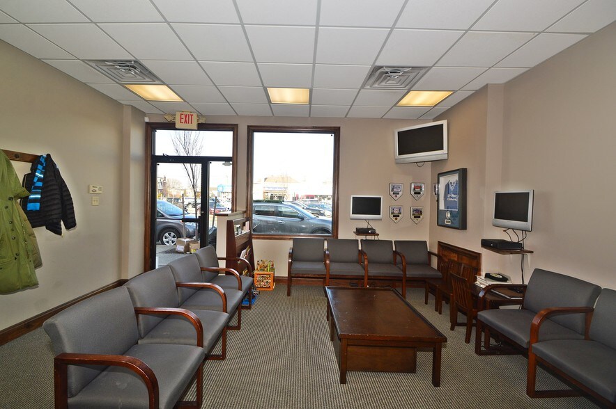 More Photos Of 272 W Park Ave, Long Beach Medical For Sale