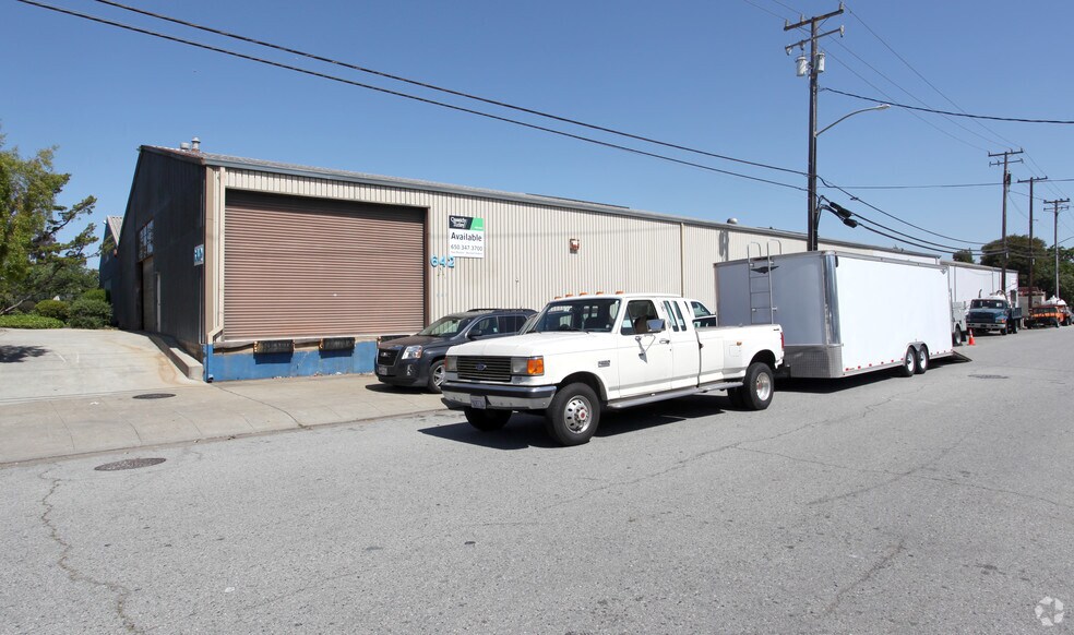 More Photos Of 642 Quarry Rd, San Carlos Warehouse For Lease
