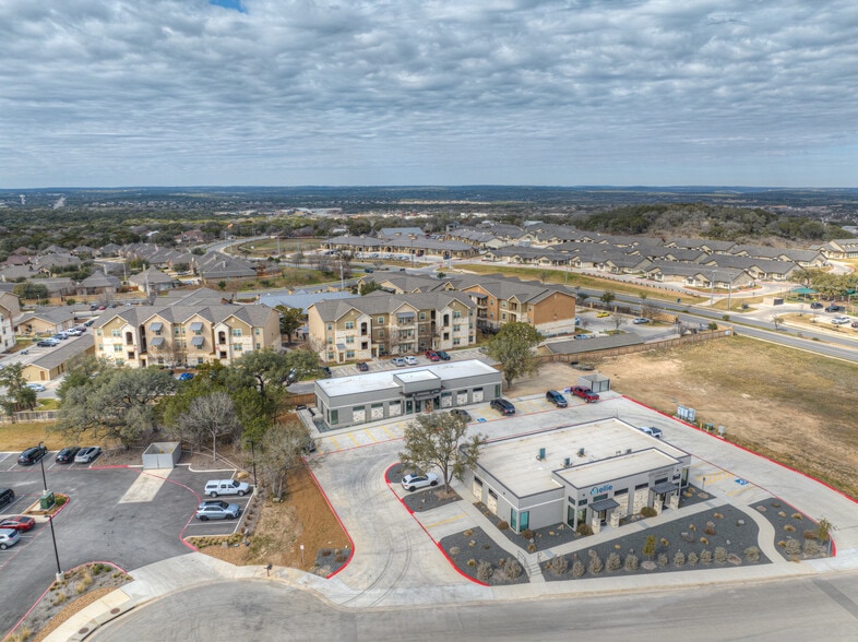 More Photos Of 3016 Independence Dr, New Braunfels Unknown For Lease