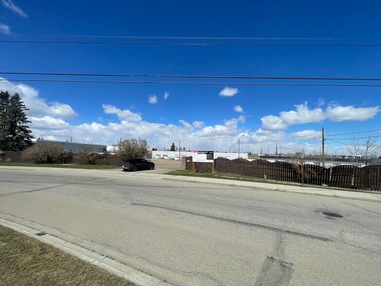 More Photos Of 7048-7052 Farrell Rd SE, Calgary Land For Lease