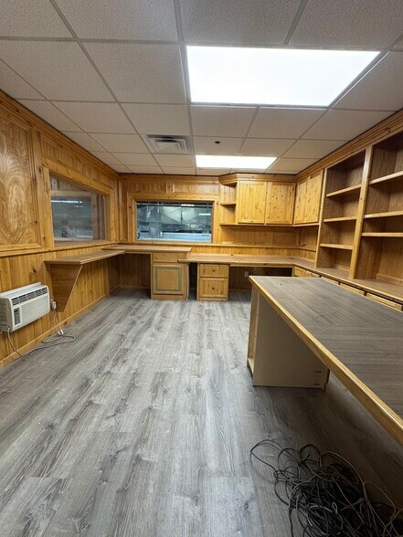 More Photos Of 1711 E Jackson St, Phoenix Warehouse For Lease