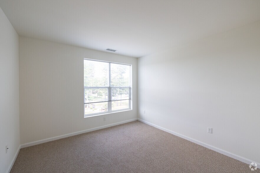 More Photos Of 2113 Ellsworth Blvd, Malta Multifamily For Sale