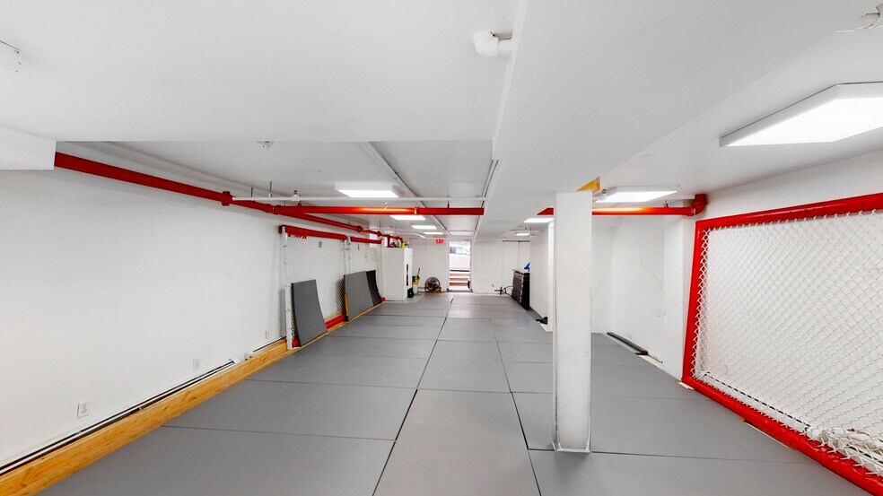 More Photos Of 55-19 Metropolitan Ave, Ridgewood Apartments For Lease
