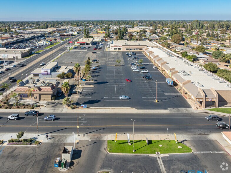 More Photos Of 3792 Ming Ave, Bakersfield General Retail For Sale