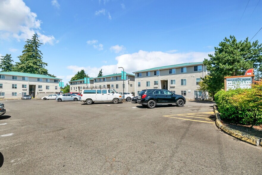 More Photos Of 1901-1943 SE 122nd Ave, Portland Apartments For Sale